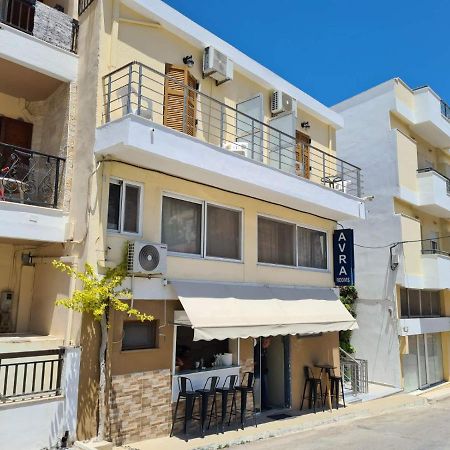 Avra Rooms Karpathos Bagian luar foto