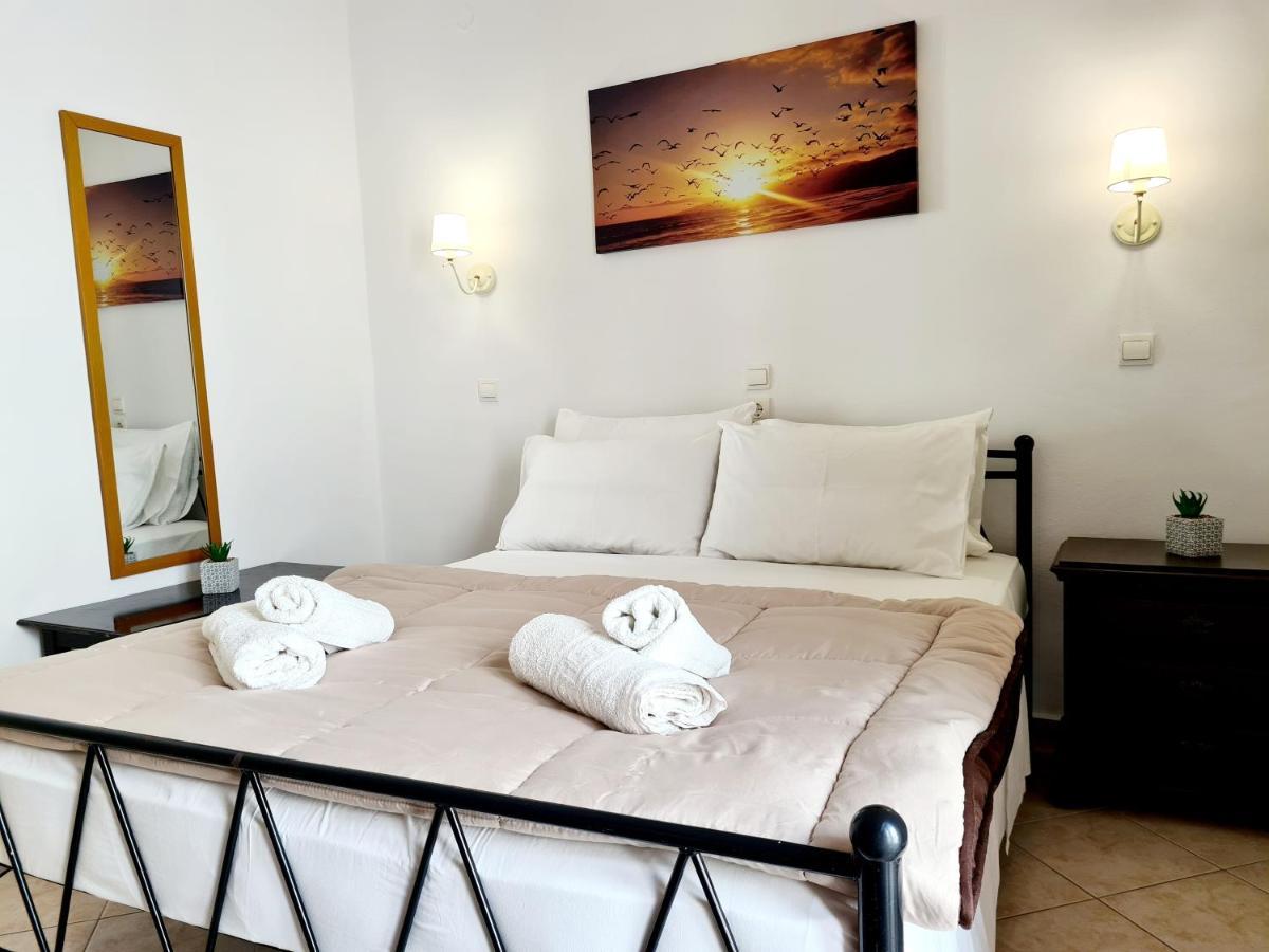 Avra Rooms Karpathos Bagian luar foto
