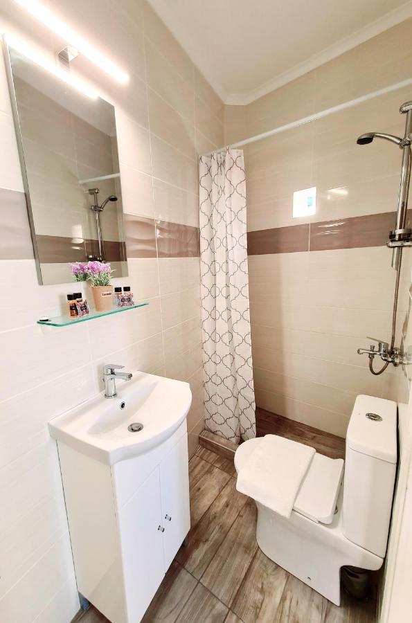 Avra Rooms Karpathos Bagian luar foto