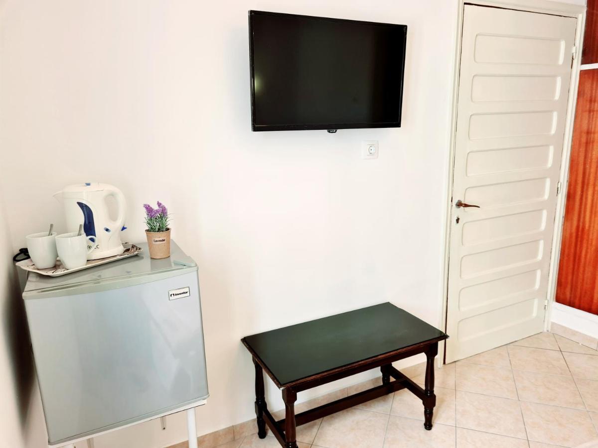 Avra Rooms Karpathos Bagian luar foto