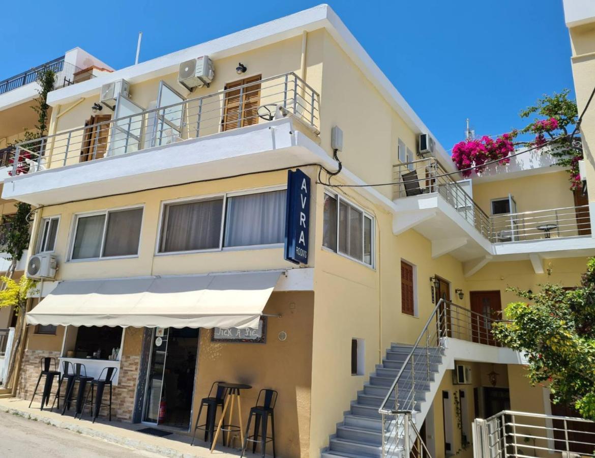 Avra Rooms Karpathos Bagian luar foto