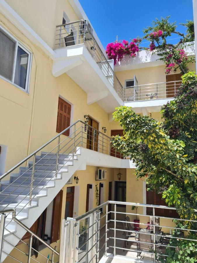 Avra Rooms Karpathos Bagian luar foto