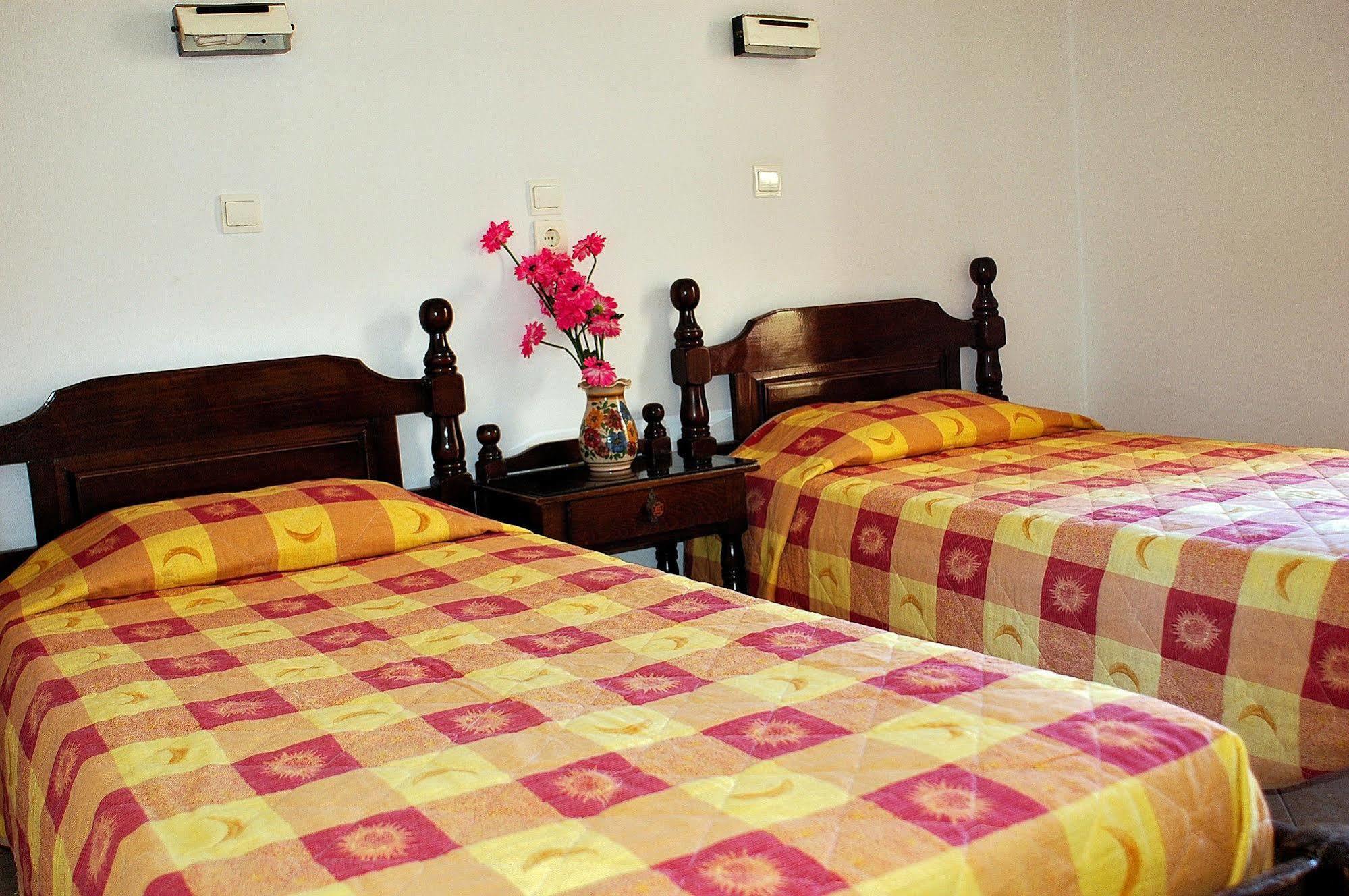 Avra Rooms Karpathos Bagian luar foto